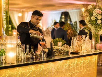 Cocktail Bar wedding service visual